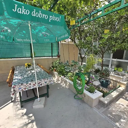 Cosy 1 Bedroom For 3 With Free Parking Apartment *