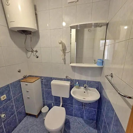アパート Cosy 1 Bedroom For 3 With Free Parking *