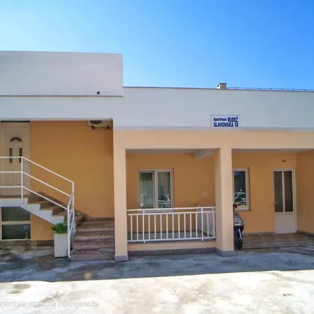 Cosy 1 Bedroom For 3 With Free Parking *