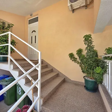 Apartment Cosy 1 Bedroom For 3 With Free Parking *